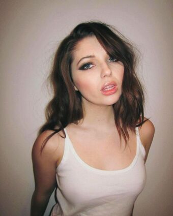 Sammi Hanratty Nude Leaks OnlyFans Photo 112