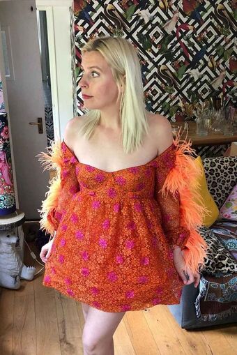 Sara Pascoe Nude Leaks OnlyFans Photo 3