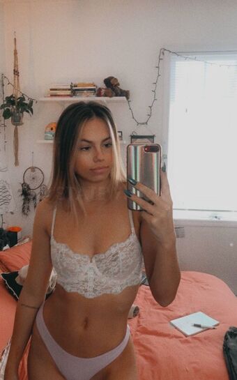 Sarah Jolz / sarahjolzzz Nude Leaks OnlyFans  – Leaked Models