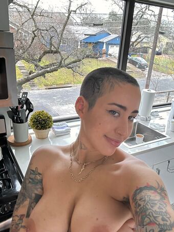 sorry.sweaty / sorrysweaty Nude Leaks OnlyFans  – Leaked Models