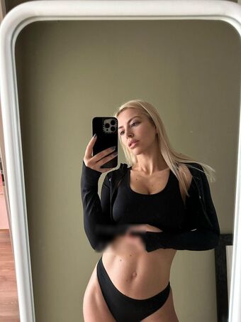 Stephanie Clerbois Nude Leaks OnlyFans Photo 10