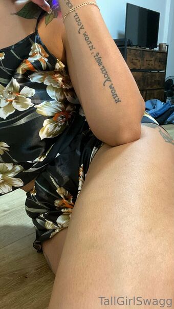 tallgirl_swagg / tallgirlswagg Nude Leaks OnlyFans  – Leaked Models