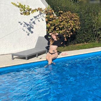 Yung FSK18 Nude Leaks OnlyFans Photo 15