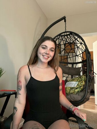 alexisaevans Nude Leaks OnlyFans Photo 10