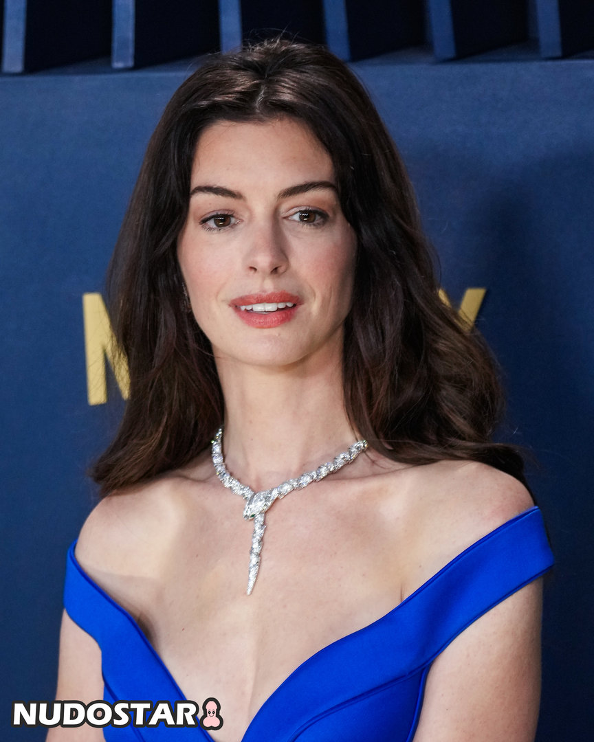 Anne Hathaway Leaked Photo 26