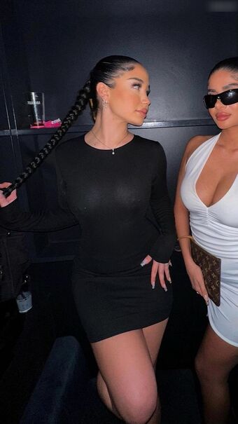 Ayguldtb Nude Leaks OnlyFans Photo 4