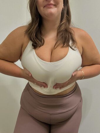 bodybyvictoriaa Nude Leaks OnlyFans Photo 13