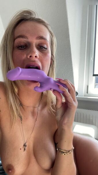 Caro Loesel Nude Leaks OnlyFans Photo 148