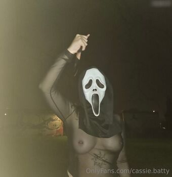 Cassie.Batty Nude Leaks OnlyFans Photo 35