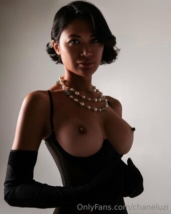 Chanel Uzi Nude Leaks OnlyFans Photo 79