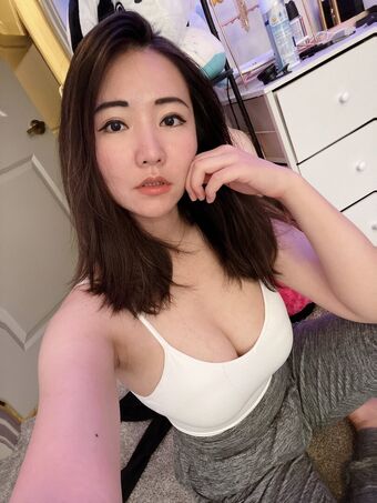 Emily Wang Nude Leaks OnlyFans Photo 25