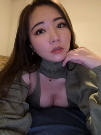 Emily Wang Nude Leaks OnlyFans Photo 26