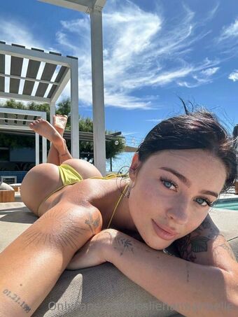 Leslie Golden / Lesliehannahbelle Nude Leaks OnlyFans  – Leaked Models