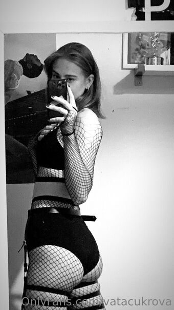 malinazrobmisynaa Nude Leaks OnlyFans Photo 1