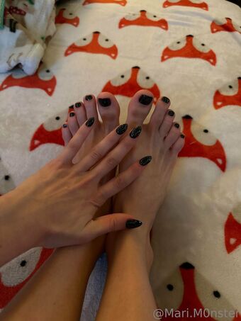 mari.m0nster Nude Leaks OnlyFans Photo 36