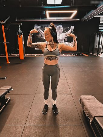 ms.lxura / u158522035 Nude Leaks OnlyFans  – Leaked Models