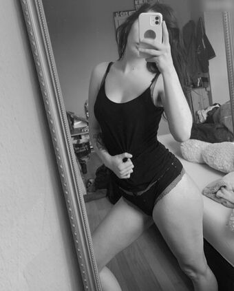 Nessi.rxh Nude Leaks OnlyFans Photo 24