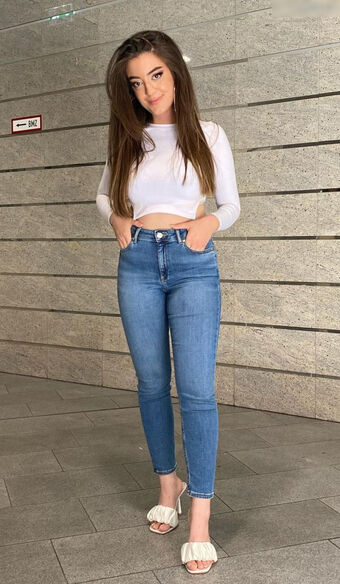 Parshad Esmaeili Nude Leaks OnlyFans Photo 22