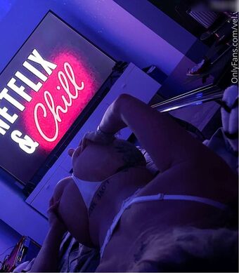 vel.ve.t Aka LilyMary Nude Leaks OnlyFans Photo 12