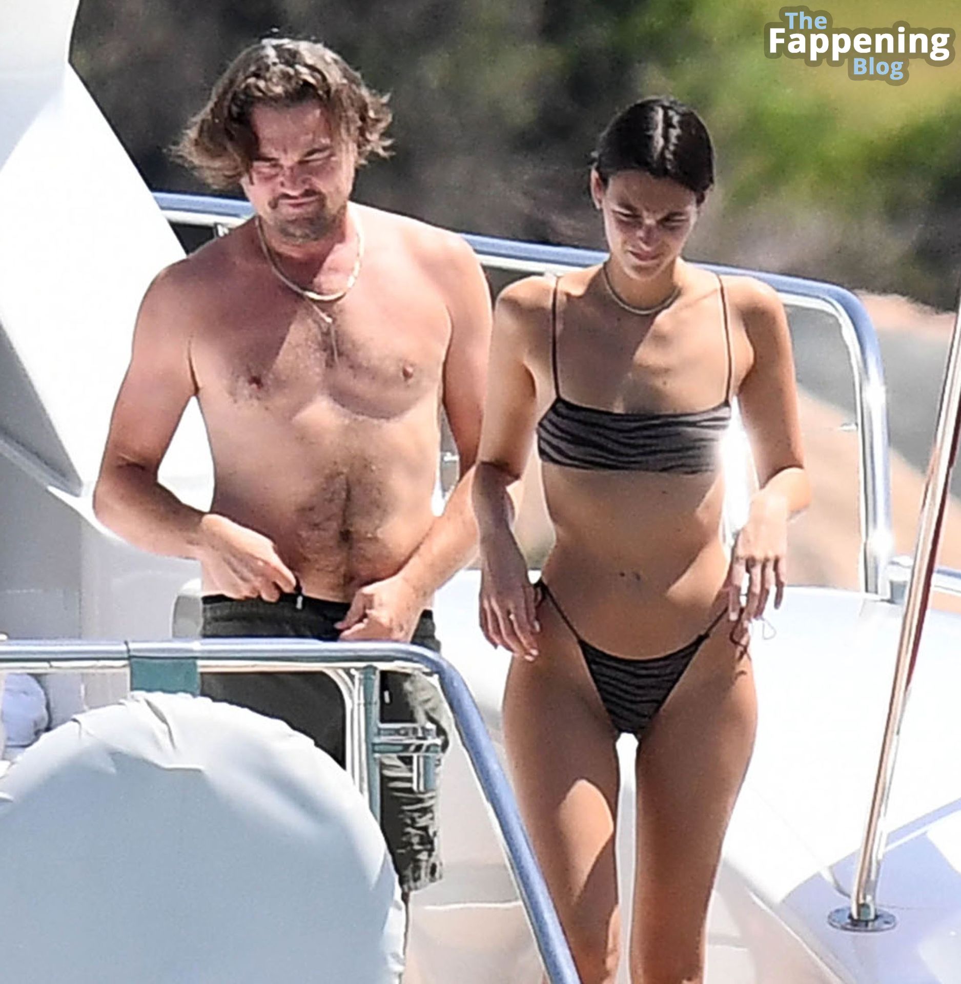 Vittoria Ceretti & Leonardo Di Caprio Soak Up the Sun in Sardinia (133 Photos)