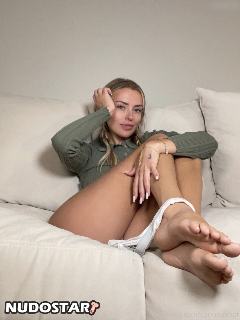 Corinna-Kopf Leaked Photo 21