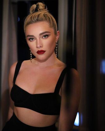 Florence Pugh Nude Leaks OnlyFans Photo 329