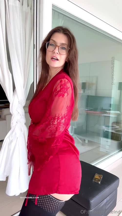 Soft Sparkling Nude Curvy – Liesa. Onlyfans Leaked Nude Videos