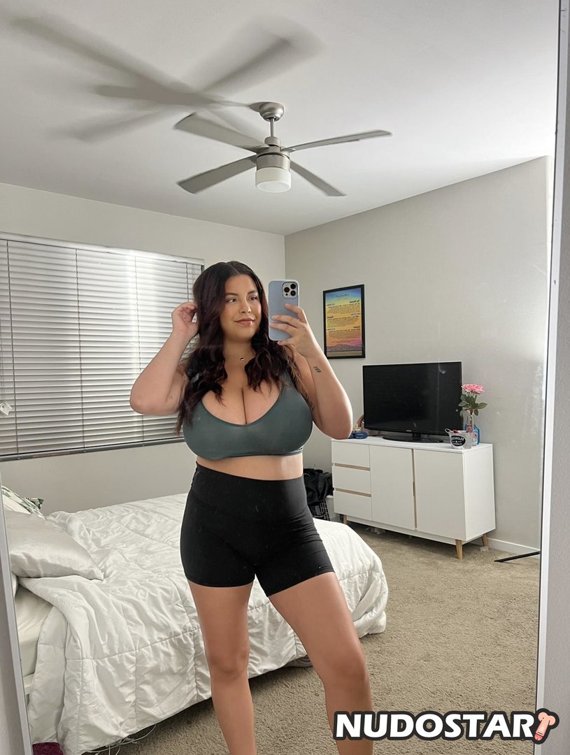 Yourlenabailey Leaked Photo 18